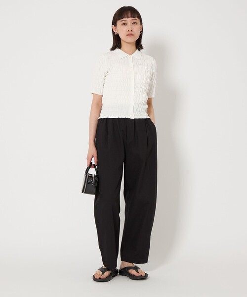 green label relaxing(グリーンレーベルリラクシング)の「シャーリング ポロニット カーディガン -ウォッシャブル-(カーディガン/ボレロ・レディース・オフホワイト/ネイビー/イエロー・FREE)」の12枚目の写真