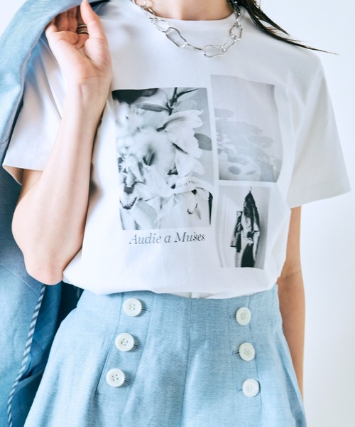 Audie a Muses(オーディアミューズ)の「フォトプリントTシャツ(Tシャツ/カットソー・レディース・ブラック/オフホワイト・42/38)」の2枚目の写真
