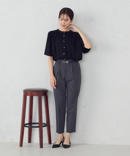 COMME CA ISM(コムサイズム)の「前後2WAY ギャザーブラウス(シャツ/ブラウス・レディース・ベージュ/ブラック・LARGE/MEDIUM)」の4枚目の写真
