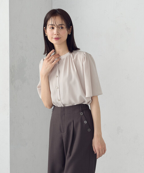 COMME CA ISM(コムサイズム)の「前後2WAY ギャザーブラウス(シャツ/ブラウス・レディース・ベージュ/ブラック・LARGE/MEDIUM)」の10枚目の写真