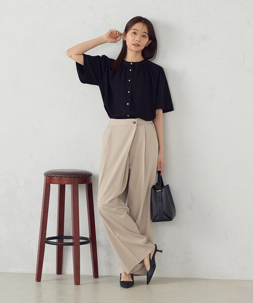 COMME CA ISM(コムサイズム)の「前後2WAY ギャザーブラウス(シャツ/ブラウス・レディース・ベージュ/ブラック・LARGE/MEDIUM)」の20枚目の写真