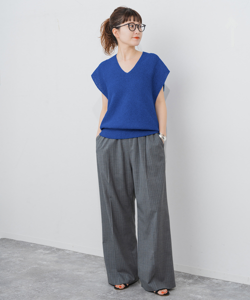 Spick & Span（スピックアンドスパン）の「ペーパーヤーンルーズニットベスト（ベスト・レディース・ブラック/ホワイト/ブルー系その他・FREE）」の7枚目の写真