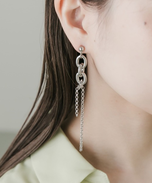 e　 シルバー & オニキスチェーン 三角形　イヤリング e シルバー & オニキスチェーン 三角形 イヤリング