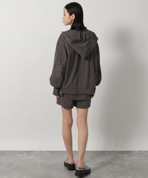 LAKOLE(ラコレ)の「【多機能ウェア】ラッシュガードショートパンツ / 291649(ラッシュガード・レディース・モカ/ブラック/チャコールグレー・FREE)」の10枚目の写真