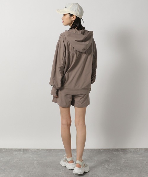 LAKOLE(ラコレ)の「【多機能ウェア】ラッシュガードショートパンツ / 291649(ラッシュガード・レディース・モカ/ブラック/チャコールグレー・FREE)」の17枚目の写真