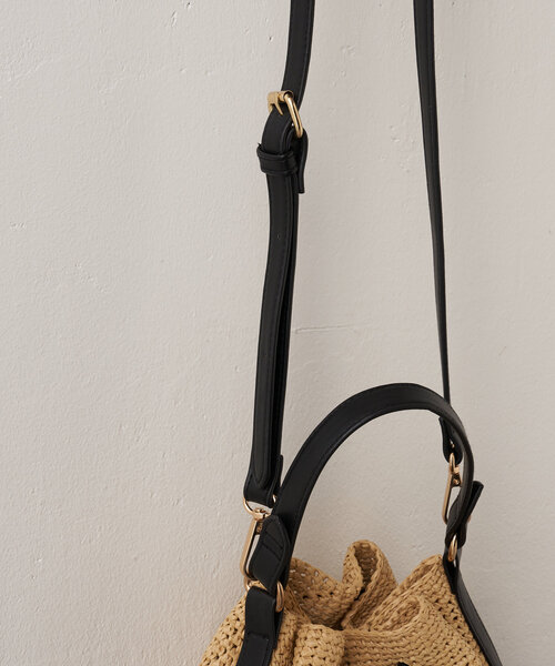 Jena espace merveilleux（ジェナ　エスパスメルヴェイユ）の「ラフィア巾着バッグ（トートバッグ・レディース・ブラック/ベージュ・FREE）」の13枚目の写真