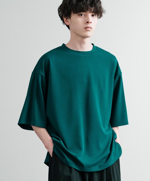Rocky Monroe（ロッキーモンロー）の「UVカット 梨地裾スリット オーバーサイズストレッチクルーネック半袖Tシャツ ビッグTシャツ（Tシャツ/カットソー・メンズ・ダークグレー/ベージュ/ブルーグレー/ブラック/ダークグリーン/オフホワイト・M/L/LL）」の6枚目の写真