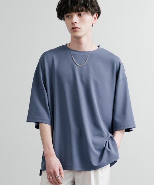 Rocky Monroe（ロッキーモンロー）の「UVカット 梨地裾スリット オーバーサイズストレッチクルーネック半袖Tシャツ ビッグTシャツ（Tシャツ/カットソー・メンズ・ダークグレー/ベージュ/ブルーグレー/ブラック/ダークグリーン/オフホワイト・M/L/LL）」の19枚目の写真