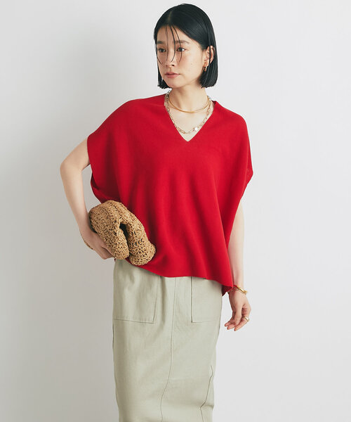 un dix cors（アンディコール）の「《縫い目がなくストレスフリーな着心地》ホールガメントフレンチVネック（ニット/セーター・レディース・ベージュ/レッド/グリーン/ブラック・FREE）」の12枚目の写真