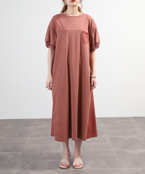 EGLANTINE(エグランティーヌ)の「EGLANTINE 素材切り替えカットソーワンピース 半袖ロングワンピース(ワンピース・レディース・グレイッシュブルー/カーキ/ブラック/ダークグリーン/レンガ・40)」の20枚目の写真
