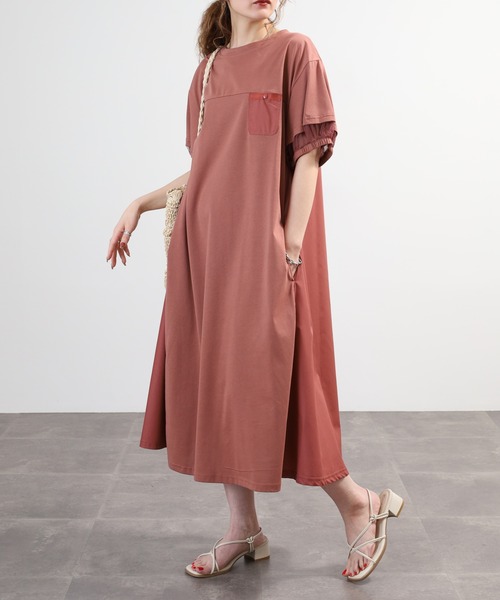 EGLANTINE(エグランティーヌ)の「EGLANTINE 素材切り替えカットソーワンピース 半袖ロングワンピース(ワンピース・レディース・グレイッシュブルー/カーキ/ブラック/ダークグリーン/レンガ・40)」の13枚目の写真