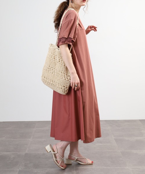 EGLANTINE(エグランティーヌ)の「EGLANTINE 素材切り替えカットソーワンピース 半袖ロングワンピース(ワンピース・レディース・グレイッシュブルー/カーキ/ブラック/ダークグリーン/レンガ・40)」の16枚目の写真