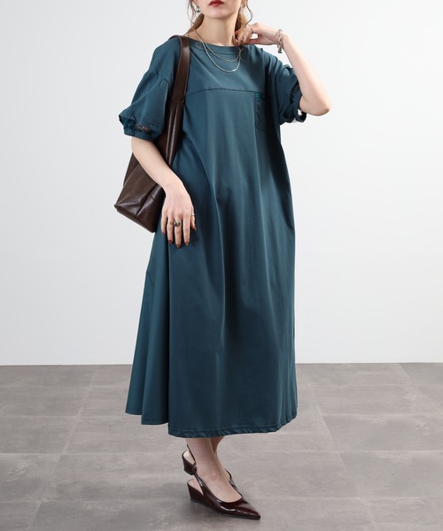 EGLANTINE(エグランティーヌ)の「EGLANTINE 素材切り替えカットソーワンピース 半袖ロングワンピース(ワンピース・レディース・グレイッシュブルー/カーキ/ブラック/ダークグリーン/レンガ・40)」の6枚目の写真