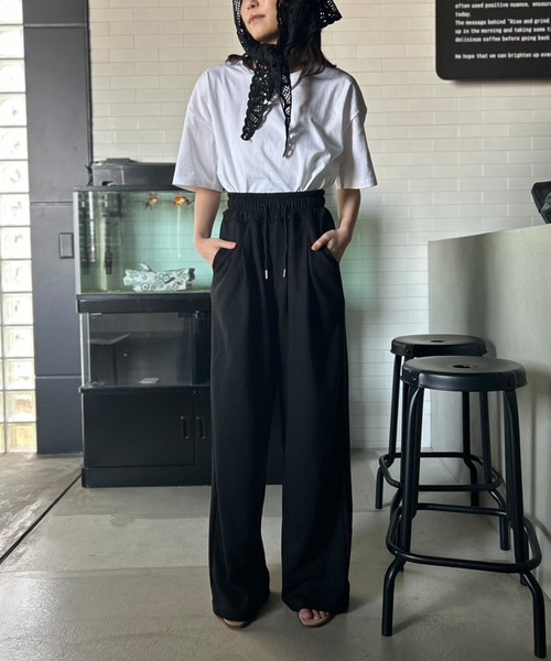 Kotoe(コトエ)の「【UNISEX】 カラー タック ワイドパンツ (ロング丈)(スウェットパンツ・レディース・グリーン/レッド/ブラック・FREE)」の6枚目の写真