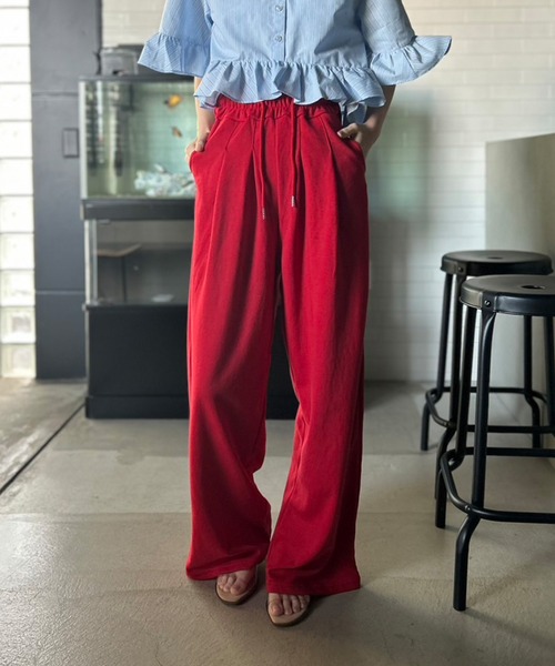 Kotoe(コトエ)の「【UNISEX】 カラー タック ワイドパンツ (ロング丈)(スウェットパンツ・レディース・グリーン/レッド/ブラック・FREE)」の15枚目の写真