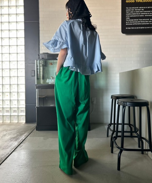 Kotoe(コトエ)の「【UNISEX】 カラー タック ワイドパンツ (ロング丈)(スウェットパンツ・レディース・グリーン/レッド/ブラック・FREE)」の4枚目の写真
