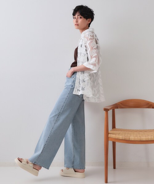 OPAQUE.CLIP(オペークドットクリップ)の「ストレッチライトオンスワイドデニム【洗濯機洗い可】(デニムパンツ・レディース・ライトブルー/ブルー系その他・40/38/42)」の6枚目の写真