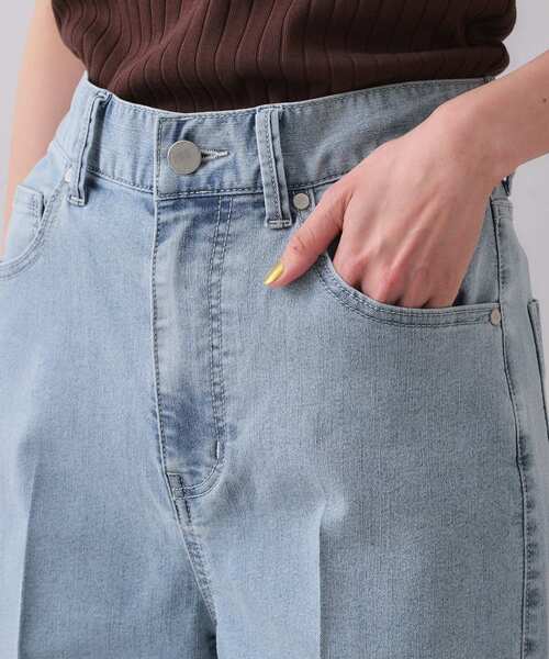 OPAQUE.CLIP(オペークドットクリップ)の「ストレッチライトオンスワイドデニム【洗濯機洗い可】(デニムパンツ・レディース・ライトブルー/ブルー系その他・40/38/42)」の16枚目の写真