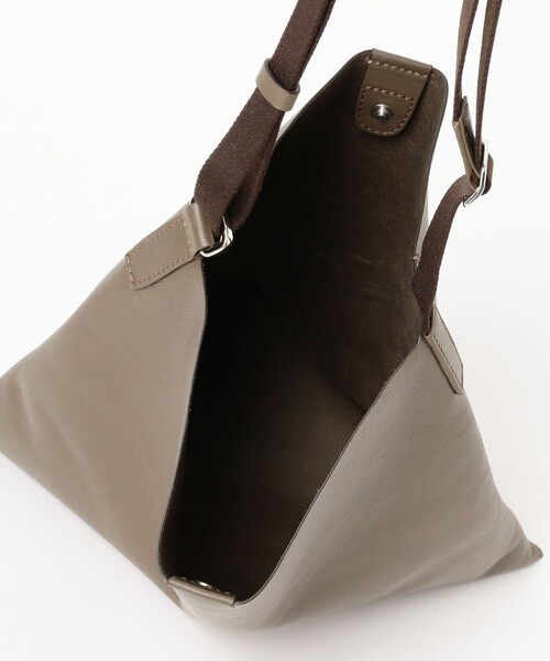 BEAMS F(ビームスエフ)の「Daniel & Bob / LINDO レザー ショルダーバッグ(トートバッグ・メンズ・オリーブ/ブラック・ONE SIZE)」の11枚目の写真