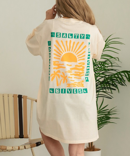 anap mimpi(アナップミンピ)の「SUN & SEA サーフプリントビッグTシャツワンピース(ワンピース・レディース・ブラウン/ブラック/キナリ/ブルー・FREE)」の8枚目の写真