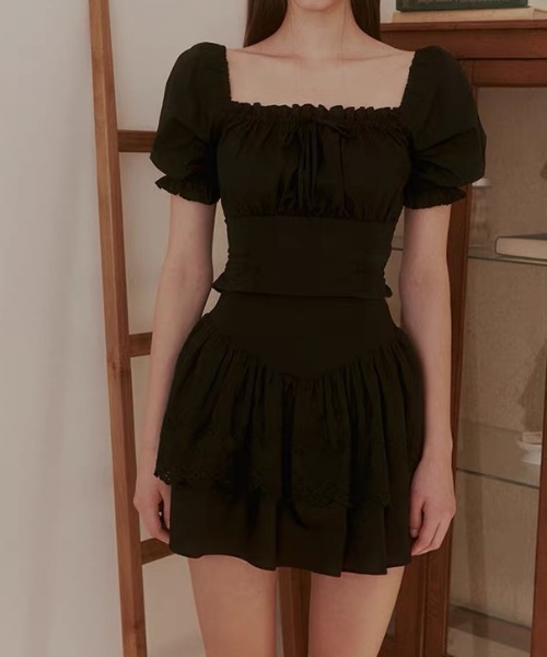 Achic(アシック)の「2WAYギャザーデザインブラウス(シャツ/ブラウス・レディース・ホワイト系その他2/ブラック系その他2/ブラック/ブラック系/ホワイト系その他/ホワイト・M)」の18枚目の写真