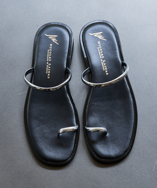 NICOLAS LAINAS(ニコラスライナス)の「【NICOLAS LAINAS/ニコラスライナス】サンダル(サンダル・レディース・ゴールド/シルバー・37/38/39)」の1枚目の写真