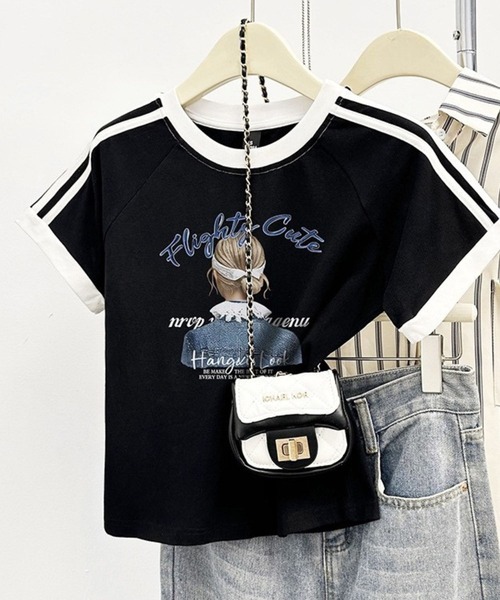 SPIGA(スピーガ)の「肩ラインgirl柄T(Tシャツ/カットソー・レディース・ベージュ/ブラック/ネイビー/レッド/ホワイト/ブルー系その他・SMALL/MEDIUM/LARGE/X-LARGE)」の3枚目の写真