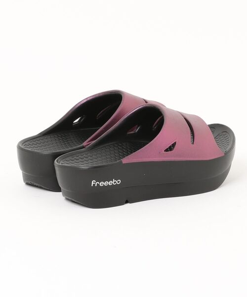freeebo(フリーボ)の「【EC限定カラー】【freeebo】リカバリー風サンダル 厚底 一枚甲【S~L】(サンダル・レディース・ブラック×ブルー/ブラック×シルバー/ブラック×ピンク・S/M/L)」の4枚目の写真