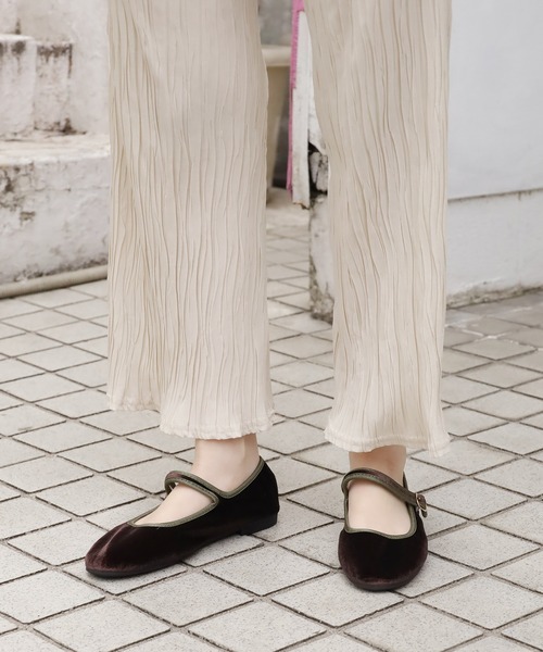 ROOPTOKYO(ループトウキョウ)の「ストラップシューズ メリージェーン(バレエシューズ・レディース・ホワイト/ブラウン系・25.0cm/24.0cm/23.5cm/23.0cm)」の11枚目の写真