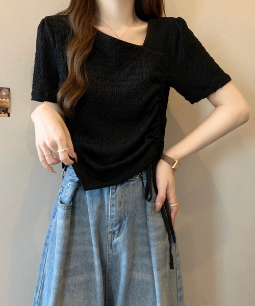2ly2(トゥーリートゥー)の「ドロスト付きスクエアネックトップス(Tシャツ/カットソー・レディース・ブラック/ホワイト・FREE)」の10枚目の写真
