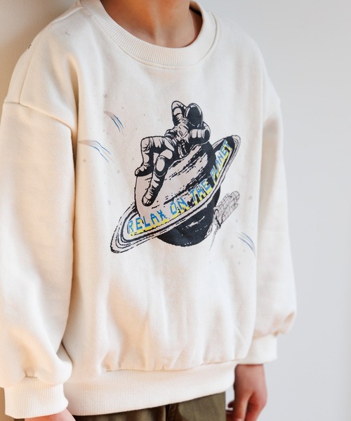 MAKE YOUR DAY（メイクユアデイ）の「宇宙でひと休みプリント裏毛トレーナー■80～140cm（スウェット・キッズ・オフホワイト/ブルー・140/130/120/110/80/100/90）」の6枚目の写真