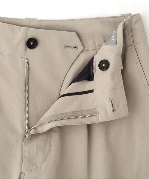 MARGARET HOWELL（マーガレットハウエル）の「EGYPTIAN COTTON GABARDINE（その他パンツ・メンズ・オフホワイト/ベージュ・LARGE/MEDIUM/SMALL）」の4枚目の写真