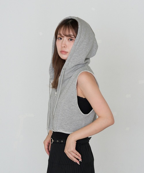 RAY CASSIN(レイカズン)の「フード付きノースリZIPパーカー(Tシャツ/カットソー・レディース・ブラック/グレー/ホワイト系その他・FREE)」の1枚目の写真