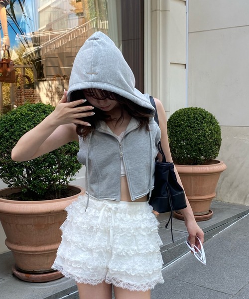 RAY CASSIN(レイカズン)の「フード付きノースリZIPパーカー(Tシャツ/カットソー・レディース・ブラック/グレー/ホワイト系その他・FREE)」の5枚目の写真