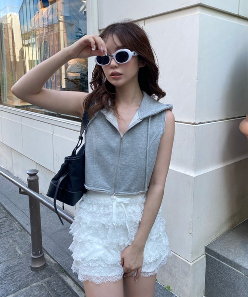 RAY CASSIN(レイカズン)の「フード付きノースリZIPパーカー(Tシャツ/カットソー・レディース・ブラック/グレー/ホワイト系その他・FREE)」の7枚目の写真