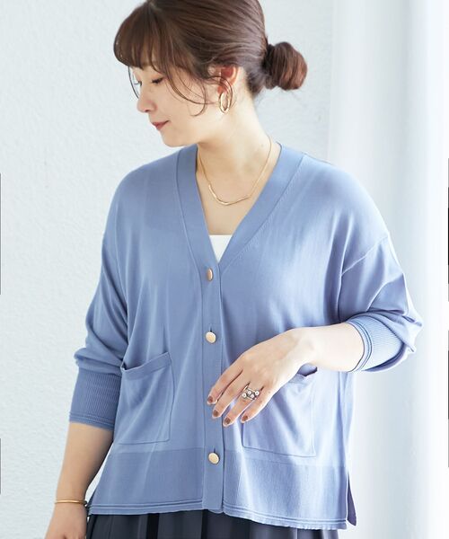le.coeur blanc（ルクールブラン）の「《手洗い可能》ハイゲージワイドVネックカーディガン（カーディガン/ボレロ・レディース・グレイッシュベージュ/ブルー/ブラウン/ピンク・38）」の6枚目の写真