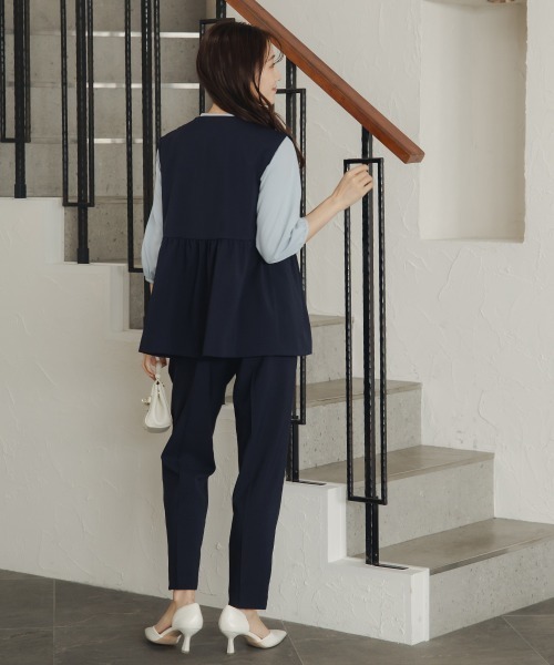 Petitjo(プッチージョ)の「小さいサイズ 【レディーススーツ】ペプラムベスト (セットアップ対応・上下別売り) 低身長さん・小柄女性(スーツセット・レディース・ネイビー/ブラック/グレイッシュベージュ・PL/PM/PS/PSS)」の7枚目の写真