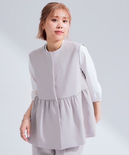 Petitjo(プッチージョ)の「小さいサイズ 【レディーススーツ】ペプラムベスト (セットアップ対応・上下別売り) 低身長さん・小柄女性(スーツセット・レディース・ネイビー/ブラック/グレイッシュベージュ・PL/PM/PS/PSS)」の10枚目の写真