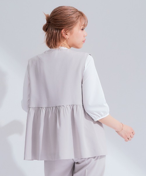 Petitjo(プッチージョ)の「小さいサイズ 【レディーススーツ】ペプラムベスト (セットアップ対応・上下別売り) 低身長さん・小柄女性(スーツセット・レディース・ネイビー/ブラック/グレイッシュベージュ・PL/PM/PS/PSS)」の13枚目の写真