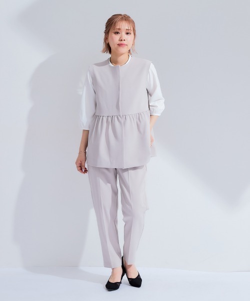 Petitjo(プッチージョ)の「小さいサイズ 【レディーススーツ】ペプラムベスト (セットアップ対応・上下別売り) 低身長さん・小柄女性(スーツセット・レディース・ネイビー/ブラック/グレイッシュベージュ・PL/PM/PS/PSS)」の14枚目の写真