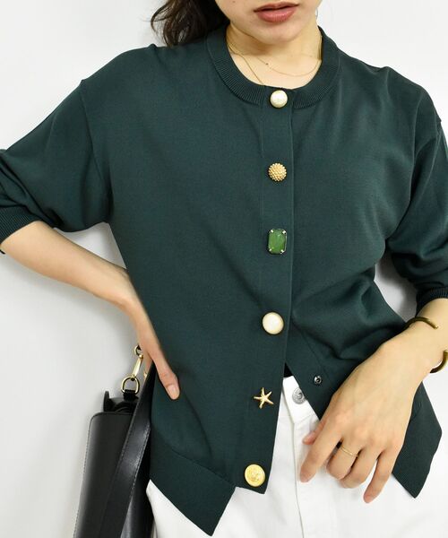 le.coeur blanc（ルクールブラン）の「TORRAZZO DONNA ビジューカーディガン（カーディガン/ボレロ・レディース・ブラウン/グリーン/ライトベージュ・38）」の8枚目の写真