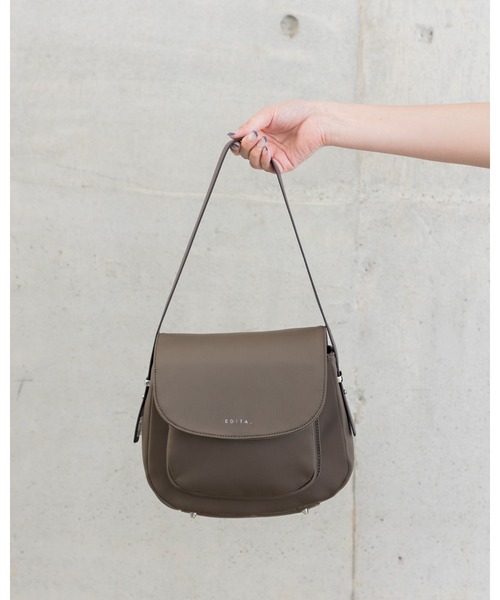 EDITA.（エディータ）の「Round pocket hand bag コンパクト / ペットボトル収納可（ハンドバッグ・レディース・オリーブ/ブラック・FREE）」の3枚目の写真