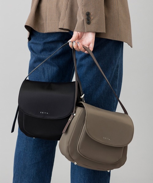 EDITA.（エディータ）の「Round pocket hand bag コンパクト / ペットボトル収納可（ハンドバッグ・レディース・オリーブ/ブラック・FREE）」の6枚目の写真