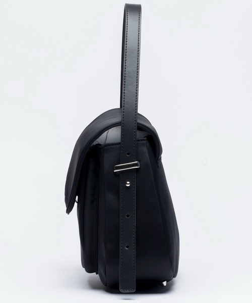 EDITA.（エディータ）の「Round pocket hand bag コンパクト / ペットボトル収納可（ハンドバッグ・レディース・オリーブ/ブラック・FREE）」の18枚目の写真