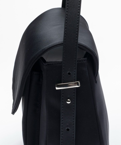 EDITA.（エディータ）の「Round pocket hand bag コンパクト / ペットボトル収納可（ハンドバッグ・レディース・オリーブ/ブラック・FREE）」の10枚目の写真