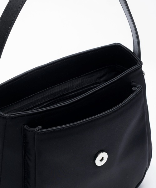 EDITA.（エディータ）の「Round pocket hand bag コンパクト / ペットボトル収納可（ハンドバッグ・レディース・オリーブ/ブラック・FREE）」の13枚目の写真