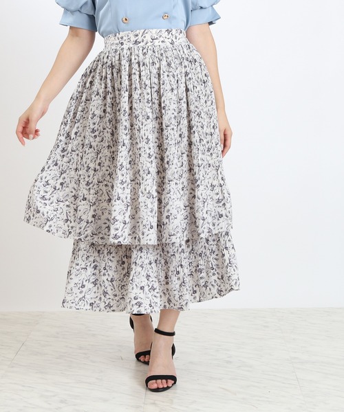 TRUDEA(トルディア)の「プリーツティアードスカート(花柄・無地)(スカート・レディース・ブラック/ベージュ/ライトグレー・MEDIUM)」の4枚目の写真