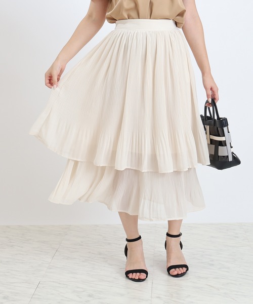 TRUDEA(トルディア)の「プリーツティアードスカート(花柄・無地)(スカート・レディース・ブラック/ベージュ/ライトグレー・MEDIUM)」の8枚目の写真