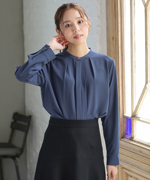 Honeys（ハニーズ）の「バンドカラーブラウス（シャツ/ブラウス・レディース・ブラウン/グレイッシュブルー/アイボリー/グレイッシュベージュ/ブラック・3L/L/LL/M/S）」の5枚目の写真