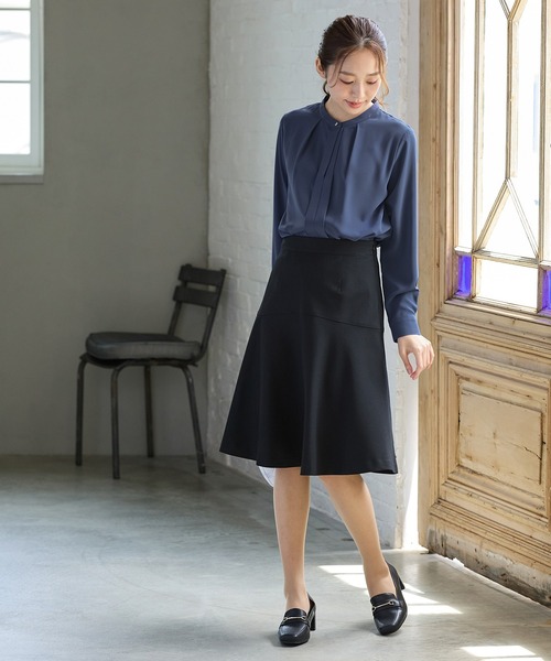 Honeys（ハニーズ）の「バンドカラーブラウス（シャツ/ブラウス・レディース・ブラウン/グレイッシュブルー/アイボリー/グレイッシュベージュ/ブラック・3L/L/LL/M/S）」の12枚目の写真